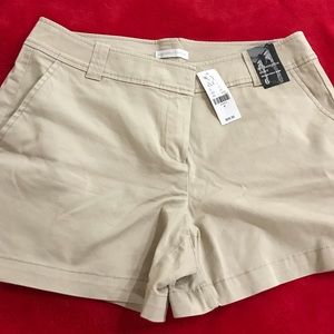 NWT—Khaki “Hampton” Shorts